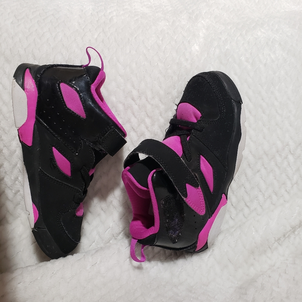 Girls Jordan's - Picture 2 of 7